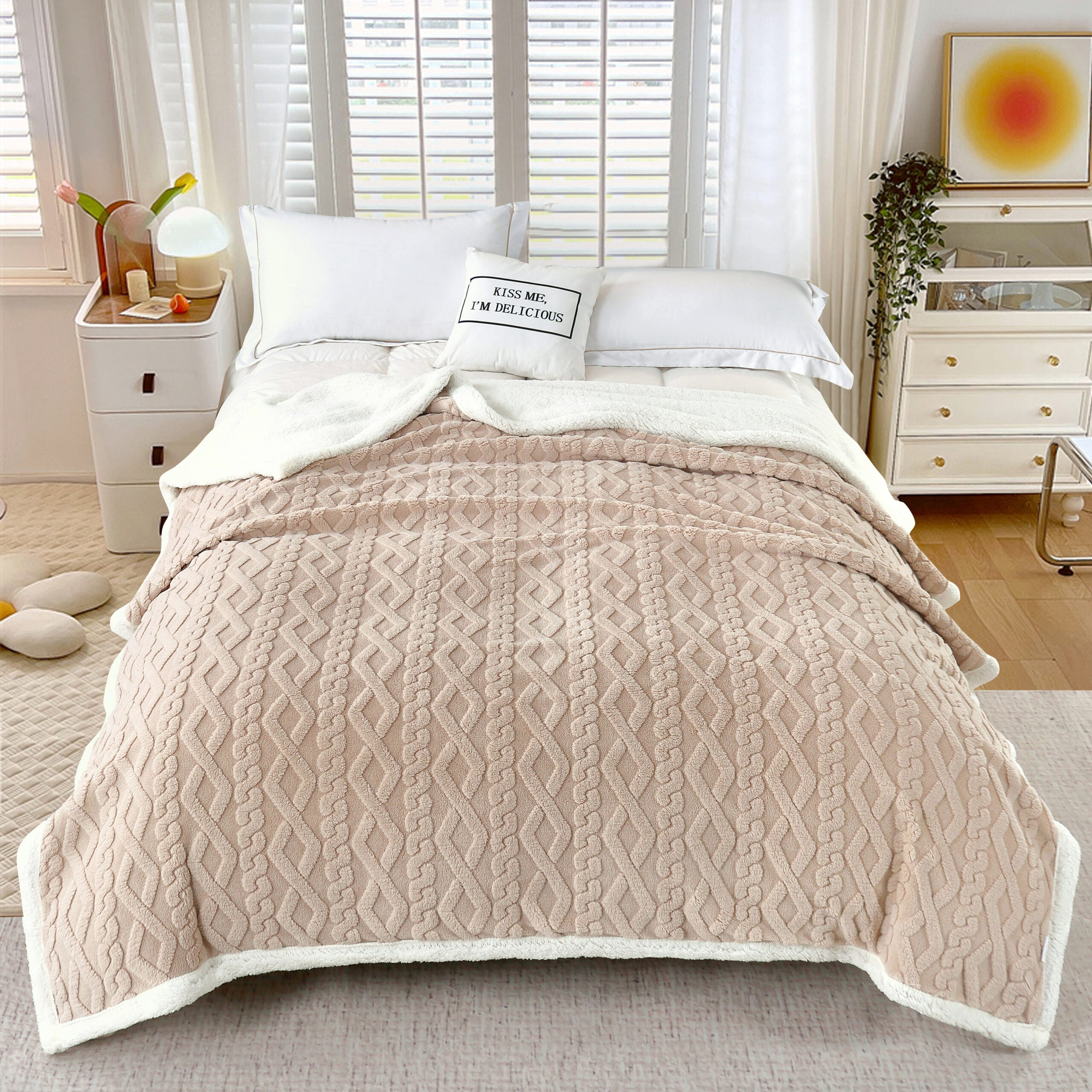 PATURĂ TRICOT CU BLĂNIȚĂ - CAPUCINO